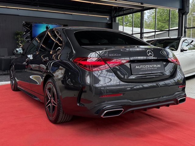Mercedes-Benz C 300 d AMG-LINE/NIGHT PAKET/LED/SHZ/CARPLAY/PDC+KAM - foto 7