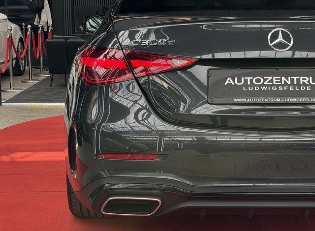 Mercedes-Benz C 300 d AMG-LINE/NIGHT PAKET/LED/SHZ/CARPLAY/PDC+KAM - foto 10