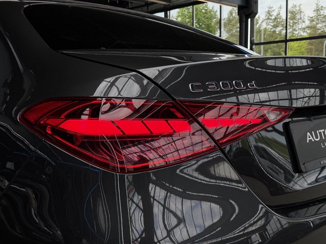 Mercedes-Benz C 300 d AMG-LINE/NIGHT PAKET/LED/SHZ/CARPLAY/PDC+KAM - foto 9