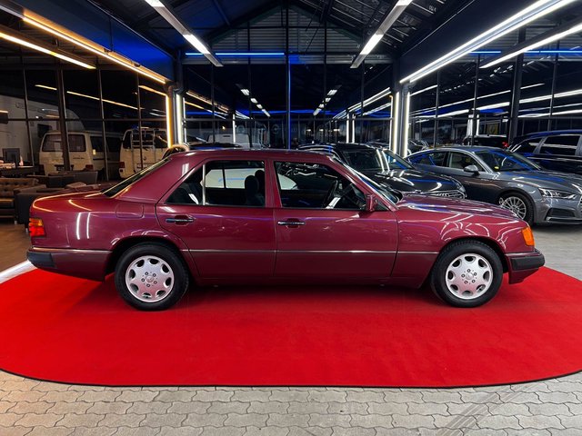 Mercedes-Benz 230 E W124/AUTOM/SCHIEBEDACH/H-ZUL Mercedes-Benz E - foto 5