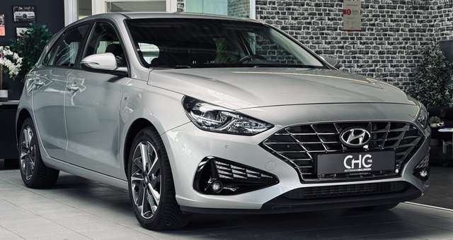Hyundai i30 T-GDI Mild-Hybrid Trend KAMERA|SHZ|LHZ|PDC Gebrauchtwagen Kaufen | EZ 09/2023 | Preis 14.990 €