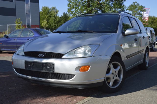 Ford Focus Turnier Futura|KLIMA|ELEK.FENSTER| Gebrauchtwagen Kaufen | EZ 05/2001 | Preis 490 €