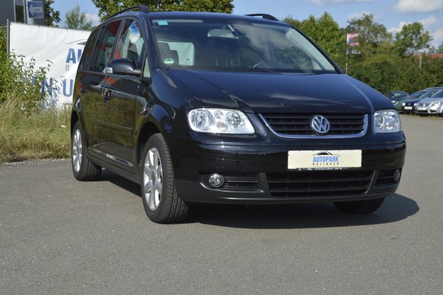 Volkswagen Touran Trendline  SHZ PDC 2.HAND Standheizung Gebrauchtwagen Kaufen | EZ 12/2005 | Preis 3.490 €