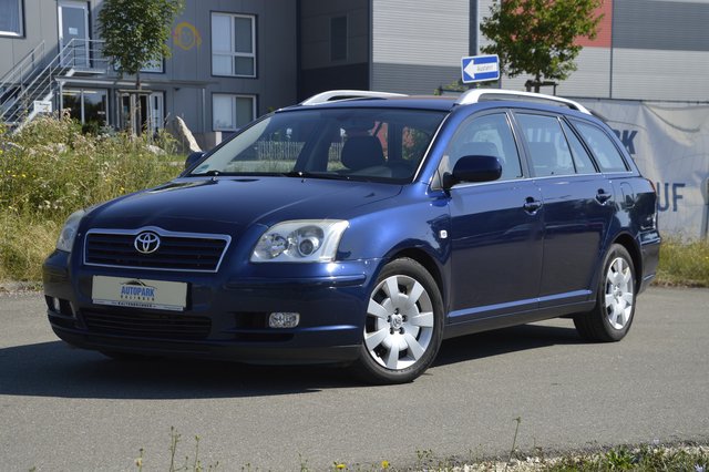Toyota Avensis Kombi 2.0 D-4D Sol Gebrauchtwagen Kaufen | EZ 04/2005 | Preis 2.990 €