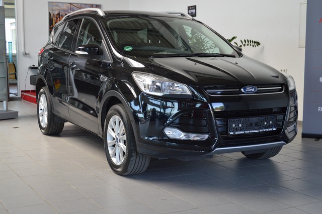 Ford Kuga Titanium |NAVI|SHZ|AHK|Tempom.| Gebrauchtwagen Kaufen | EZ 01/2015 | Preis 13.900 €