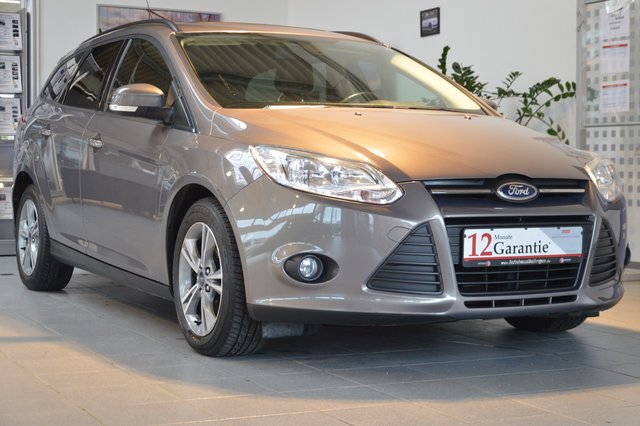 Ford Focus Turnier EcoBoost |SHZ|PDC|AHK|MFL|125PS Gebrauchtwagen Kaufen | EZ 11/2014 | Preis 6.790 €