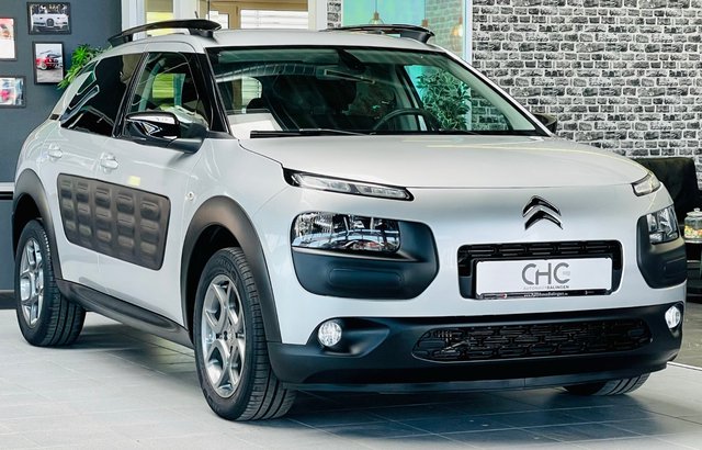 Citroën C4 Cactus Shine |PANO|KAMERA|NAVI|TEMPOMAT Gebrauchtwagen Kaufen | EZ 04/2016 | Preis 9.890 €