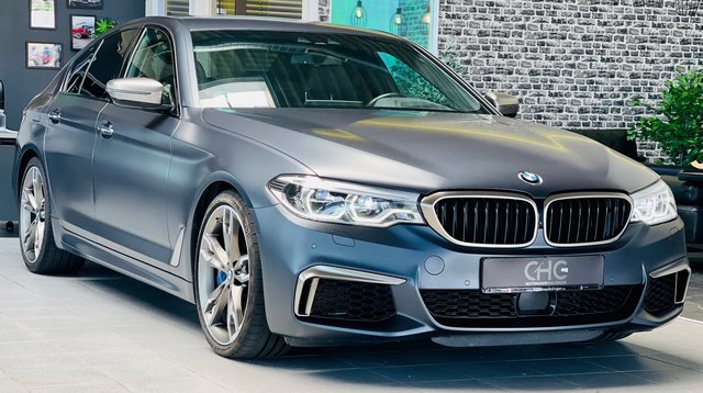 BMW M550i xDrive FROZEN|AIR|HUP|360 |HK|VOLL Gebrauchtwagen Kaufen | EZ 04/2018 | Preis 54.990 €