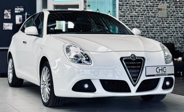 Alfa Romeo Giulietta Turismo PANO|SHZ|PDC|TEMPOMAT|MFL| Gebrauchtwagen Kaufen | EZ 03/2011 | Preis 7.000 €