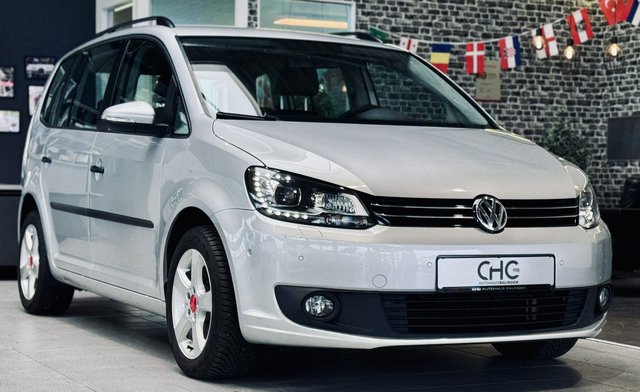 Volkswagen Touran DSG|NAVI|AHK|PDC|SHZ|TEMP.|XENON Gebrauchtwagen Kaufen | EZ 12/2012 | Preis 11.990 €