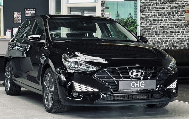 Hyundai i30 Trend Mild-Hybrid CARPLAY|SHZ|LHZ|KAMERA|ACC Gebrauchtwagen Kaufen | EZ 07/2023 | Preis 13.990 €