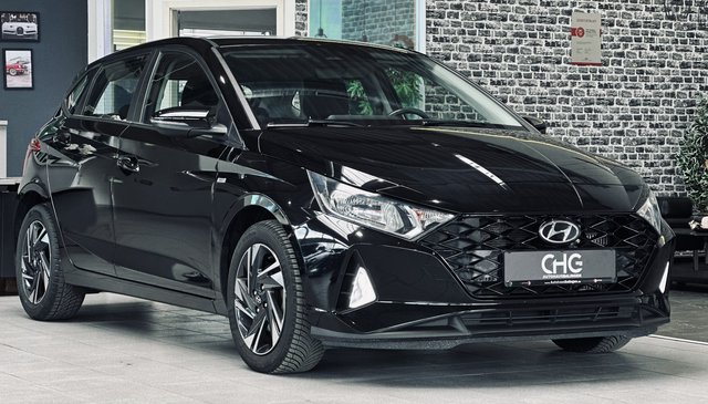 Hyundai i20 Trend Mild-Hybrid AUTOM.|CARPLAY|SHZ|KAMERA| Gebrauchtwagen Kaufen | EZ 05/2023 | Preis 15.490 €
