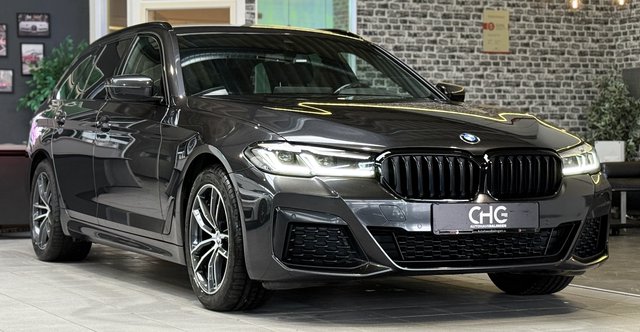 BMW 520d M Sport Shadow AERO|KAMERA|HiFi|NAVI|SHZ Gebrauchtwagen Kaufen | EZ 01/2022 | Preis 29.990 €