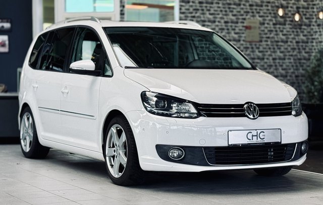 Volkswagen Touran Highline |7-Si.|Kamera|Automatik|Pano| Gebrauchtwagen Kaufen | EZ 08/2011 | Preis 10.990 €