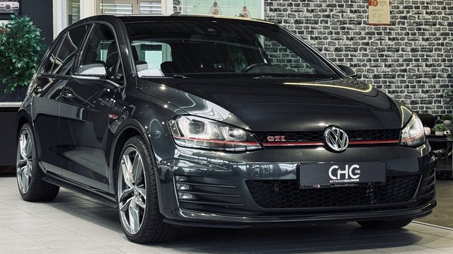Volkswagen Golf VII Performance|PANO|KAMERA|NAVI|SHZ|TEMP. Gebrauchtwagen Kaufen | EZ 12/2015 | Preis 16.990 €