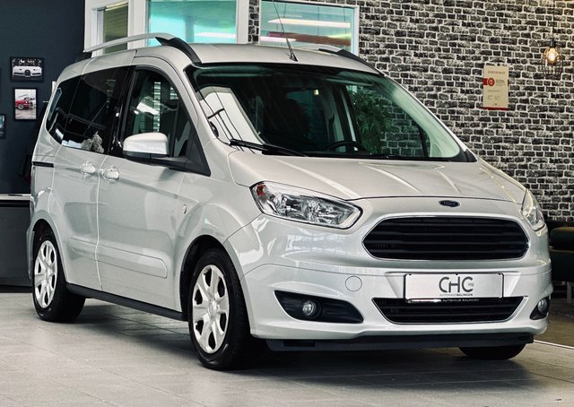Ford Tourneo Courier EcoBoost |SHZ|TEMPOMAT Gebrauchtwagen Kaufen | EZ 05/2015 | Preis 9.000 €