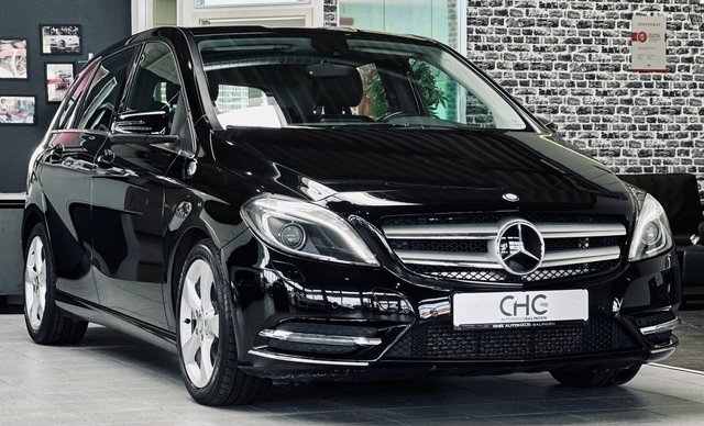 Mercedes-Benz B 200 Sport NAVI|STHZ+SHZ|H&K|AHK|PDC|Bi-XENON Gebrauchtwagen Kaufen | EZ 01/2014 | Preis 16.990 €