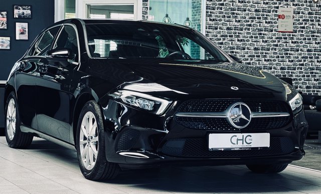 Mercedes-Benz A 200 NAVI|SHZ|SPUR |PDC|MFL|TEMP.|LED-HIGH|CARBON Gebrauchtwagen Kaufen | EZ 10/2020 | Preis 22.990 €