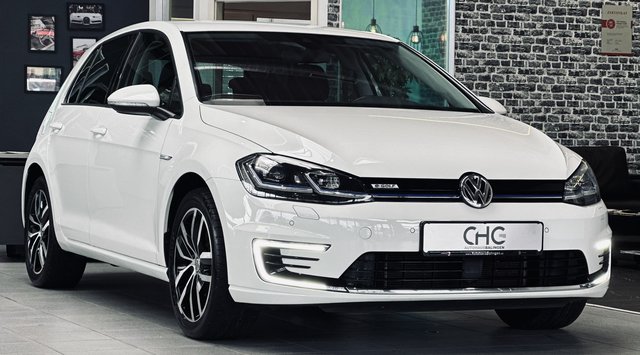 Volkswagen Golf VII e- |LED|Kamera|Assis.|Sonderlackierung | Gebrauchtwagen Kaufen | EZ 11/2020 | Preis 14.500 €