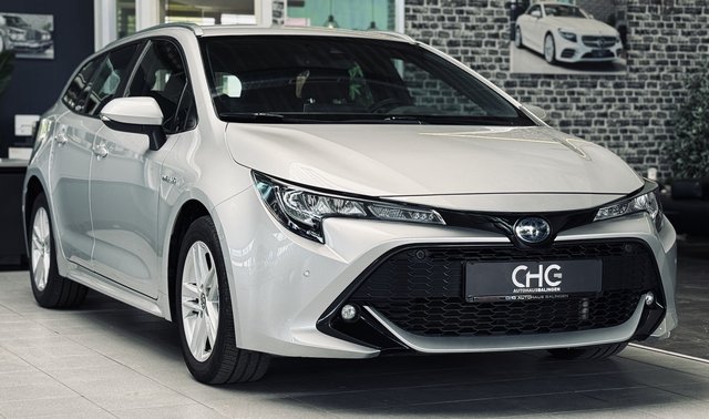 Toyota Corolla 1.8 Hybrid Club 1.HD|NAVI|ACC|AHK|SHZ|PDC|MFL Gebrauchtwagen Kaufen | EZ 10/2019 | Preis 19.990 €
