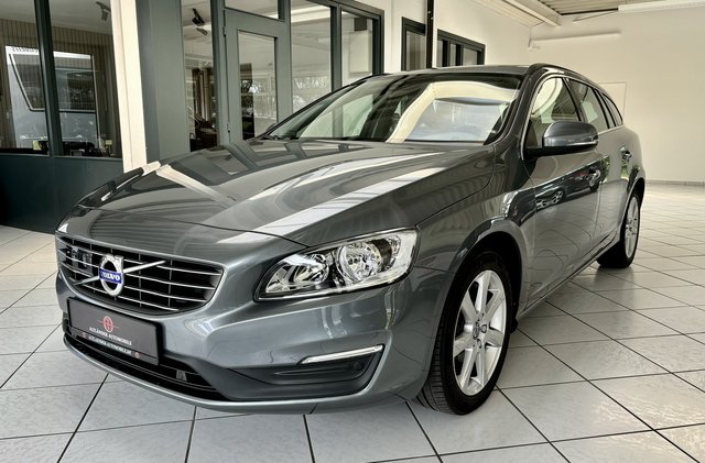 Volvo V60 Kombi Momentum AbstandTemp PDC Bluetooth Used vehicle for sale | First registration 05/2017