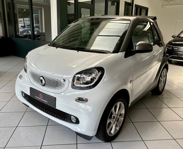 Smart fortwo cabrio Basis Leder Servo Tempomat 52kW Used vehicle for sale | First registration 05/2019