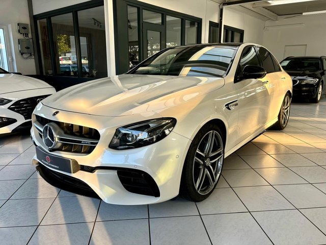 Mercedes-Benz E 63 AMG 4Matic+ Pano 360° Distr. Plus Night Gebrauchtwagen Kaufen | EZ 05/2017