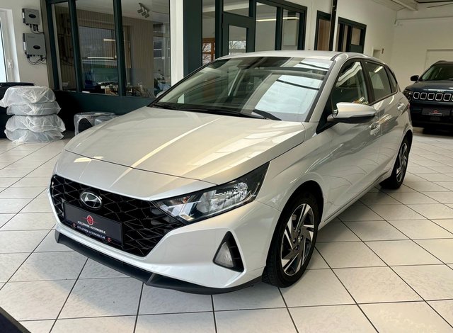 Hyundai i20 Trend 1.0 TGDI 74kW Shz CarPPay RFK Allwett. Used vehicle for sale | First registration 03/2023