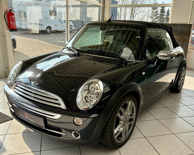 MINI Cooper Cabrio 1.6 Chilli *Leder*PDC*SHZ   Leder PDC SHZ Used vehicle for sale | First registration 03/2007