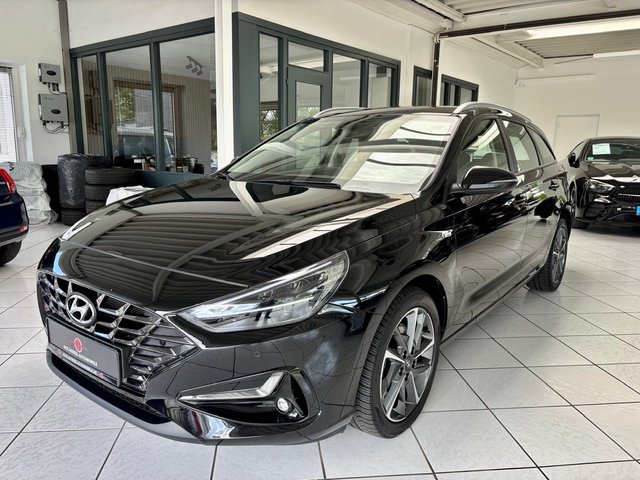 Hyundai i30 cw 1.6T-GDI Trend LED Navi Kamera CarPlay Used vehicle for sale | First registration 04/2024