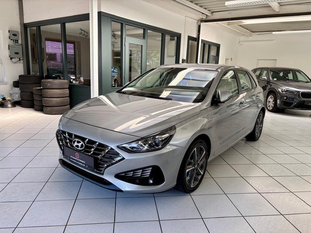 Hyundai i30 Trend Mild-Hybrid 1,0 Kamera CarPlay SHZ Gebrauchtwagen Kaufen | EZ 09/2023 | Preis 13.999 €