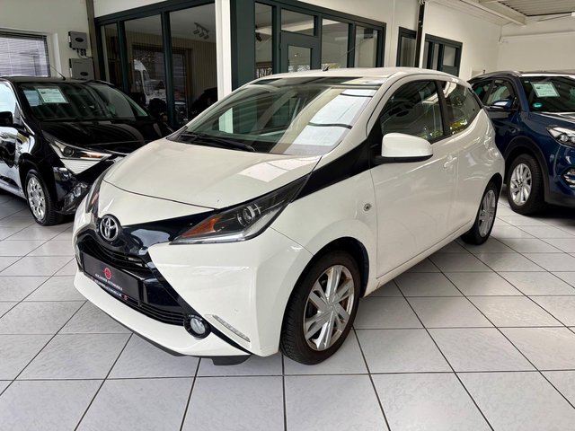 Toyota AYGO 1,0 Aut. x-play touch Kamera Klima USB/BT Gebrauchtwagen Kaufen | EZ 07/2016