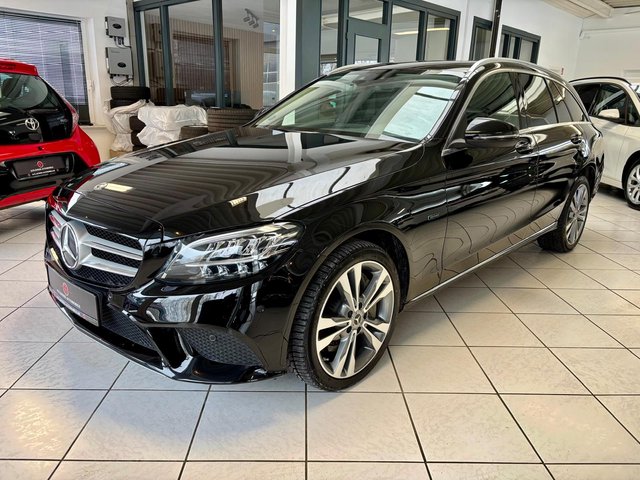 Mercedes-Benz C 300 T de Hybrid LED Distronic Kamera Navi Carpl Gebrauchtwagen Kaufen | EZ 12/2020 | Preis 15.999 €