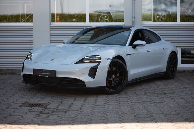 Porsche Taycan GTS Race-Tex Used vehicle for sale | First registration 03/2022 | Price 75.900 €