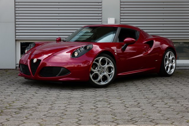 Alfa Romeo 4C 1750 TBi Gebrauchtwagen Kaufen | EZ 04/2017 | Preis 68.900 €