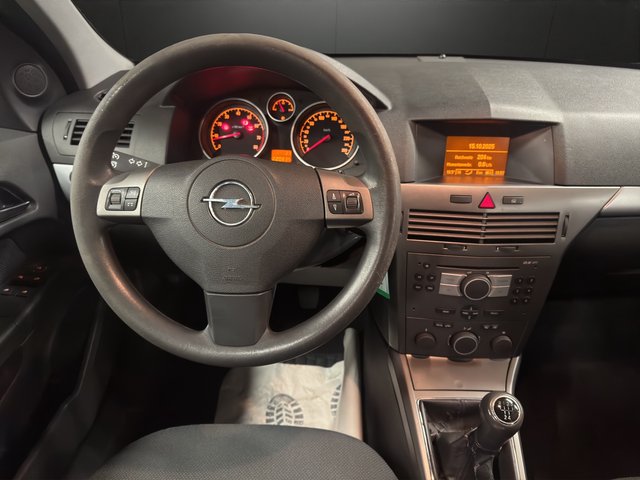 Opel Astra ~ Klimaautomatik~AHK~SERVO~ZV~Tempo~ gute Zustand Edition - bilder 11