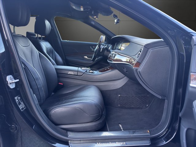 Mercedes-Benz S 350 BlueTec / d L~AMG Line~LED~KEYLES-GO~VAKUMIERTE TÜREN~PANO~R-KAMERA 360g~org.AMG NEU~NAVI~BI-XENON~SIZTH.SITZB.lückenlos SCHECKHEFT~absolut VOLL VOLL VOLL AMG line~AMG org. ALUS NEU / Innen schwarz - außen schwarz / Luftfahrwerk / Vollausstattung - bilder 13