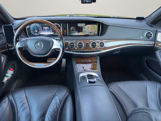 Mercedes-Benz S 350 BlueTec / d L~AMG Line~LED~KEYLES-GO~VAKUMIERTE TÜREN~PANO~R-KAMERA 360g~org.AMG NEU~NAVI~BI-XENON~SIZTH.SITZB.lückenlos SCHECKHEFT~absolut VOLL VOLL VOLL AMG line~AMG org. ALUS NEU / Innen schwarz - außen schwarz / Luftfahrwerk / Vollausstattung - foto 9