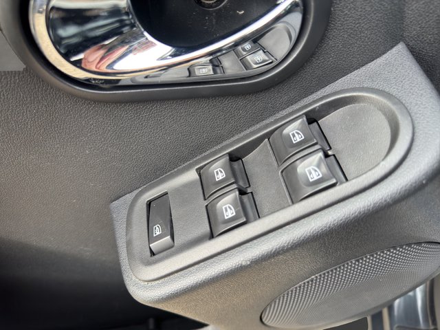 Dacia Duster I~Prestige 4x2~Servo~SHZ~KLIMA~NAVI~DACHREHLING~PDC~R-KAMERA~CARPLAY~wenig km~TÜV u. INSP. NEU Prestige 4x2 - bilder 18