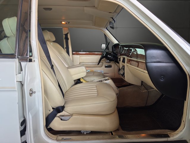 Rolls-Royce Sallon~KLIMA~SERVO~Luftfahrwerk~LEDER~ZENTRALVERRIELUNG~gute Zustand.! Fahrzeug ist seit 40 Jahren immer im gleichen Besitzer - bilder 13