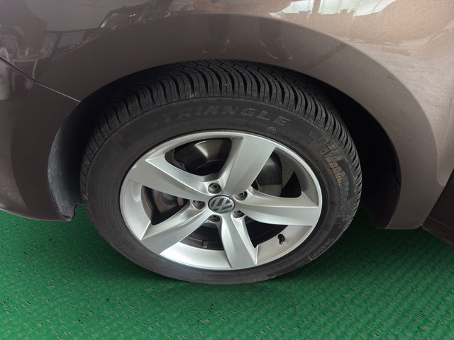 Volkswagen Sharan Highline BMT~AUTOMATIK~7 SITZER~PANO~SHZ~el. SCHIEBETÜREN~KURVENLICHT~AHK~KLIMAAUTOM.~XENON~NAVI~TEMPO~ALCANTARA~ingrierte KINDERSITZE~ ZAHNRIEMEN / INSPEKTION / BREMSEN / REIFEN vor 10.000 tkm erneuert. - bilder 20
