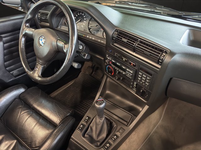 BMW 325i Cabrio~M Technik~KLIMA~LEDER~el.CABRIOLEDACH~SHZ~ALU's~el.FH~XENON~original Zustand absolut TOP ZUSTAND - bilder 11