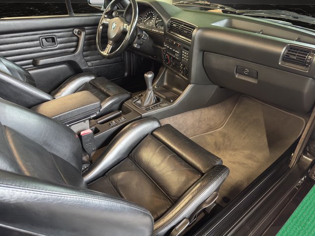 BMW 325i Cabrio~M Technik~KLIMA~LEDER~el.CABRIOLEDACH~SHZ~ALU's~el.FH~XENON~original Zustand absolut TOP ZUSTAND - bilder 13