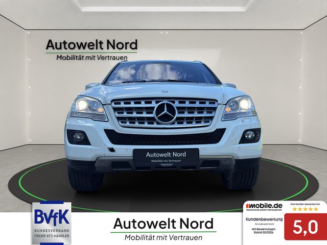 Mercedes-Benz ML 350 BlueTEC 4Matic 7G-TRONIC DPF Grand Edition~ALLRAD~AHK- 3,5 T~SHZ~NAVI~LENKRADHEIZUNG~el.HECKKLAPPE~OFFROAD~KLIMAAUTOM.~R-KAMERA~LEDER-DESIGNO~TEMPO~ Sehr sauberes und gepflegtes Fahrzeug - bilder 2