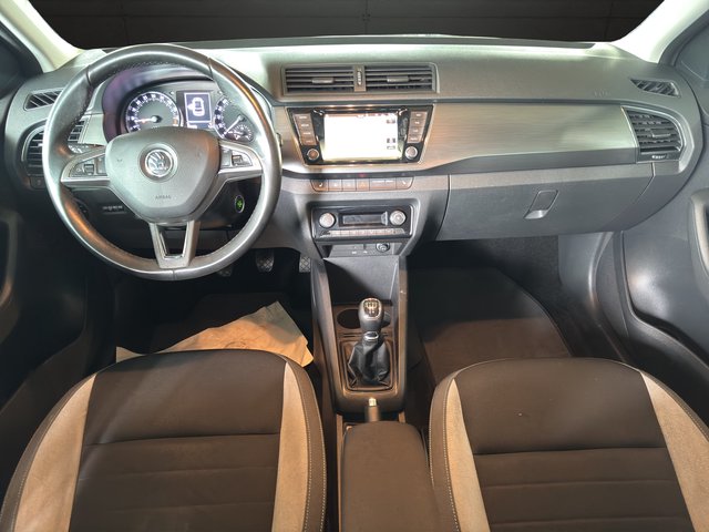 Skoda Fabia Joy~Keyless Go~NAVI~ALU~PANO~LED~PDC~ALU~START-STOP~SHZ~XENON~ - bilder 9