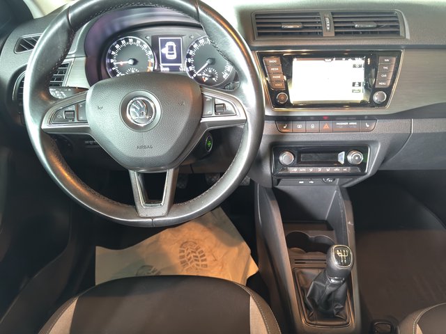 Skoda Fabia Joy~Keyless Go~NAVI~ALU~PANO~LED~PDC~ALU~START-STOP~SHZ~XENON~ - bilder 11