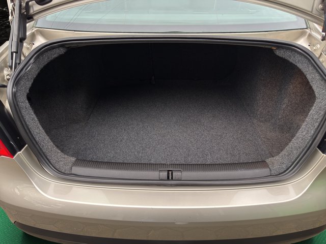 Volkswagen Jetta 1.6 Trendline~KLIMA~ALU~8 fachbereift~Nichtraucher~SCHECKEHFT~el.FH~el.Asp. Trendline - bilder 17