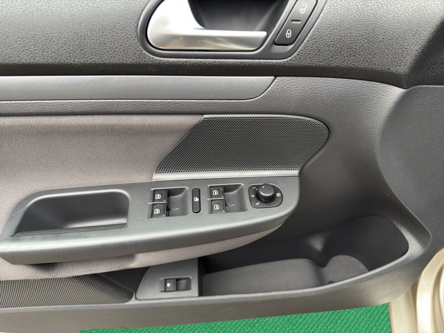 Volkswagen Jetta 1.6 Trendline~KLIMA~ALU~8 fachbereift~Nichtraucher~SCHECKEHFT~el.FH~el.Asp. Trendline - bilder 18