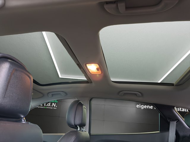 Hyundai ix35~LEDER~NAVI~R-KAMERA~AHK~ALLWETTERREIFEN~STH~PANO~PDC~XENON~ INSP. NEU~TÜV NEU Comfort 2WD - bilder 18