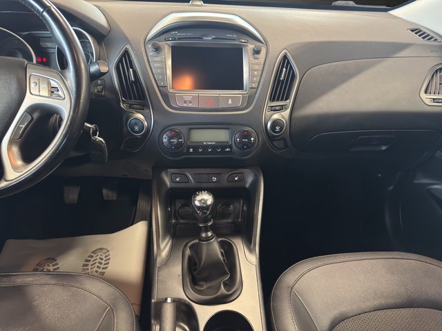 Hyundai ix35~LEDER~NAVI~R-KAMERA~AHK~ALLWETTERREIFEN~STH~PANO~PDC~XENON~ INSP. NEU~TÜV NEU Comfort 2WD - bilder 10